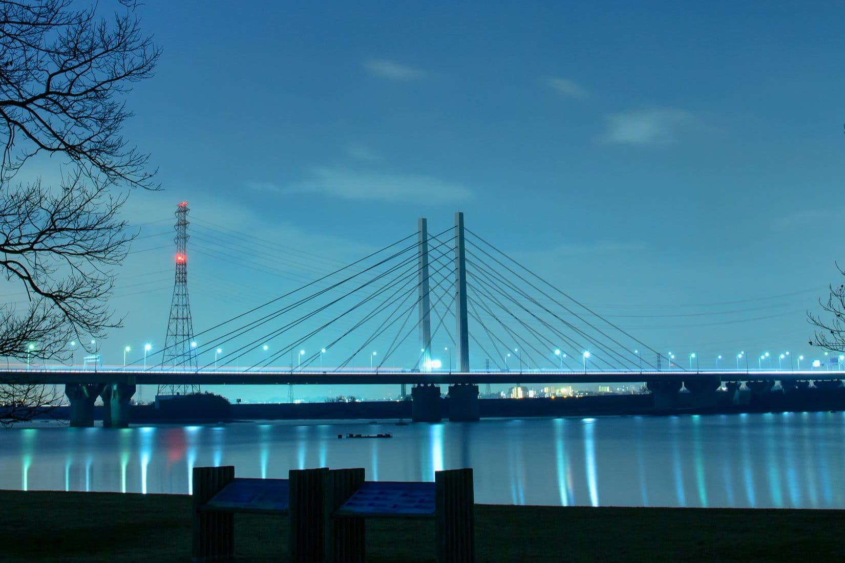 彩湖の夜景